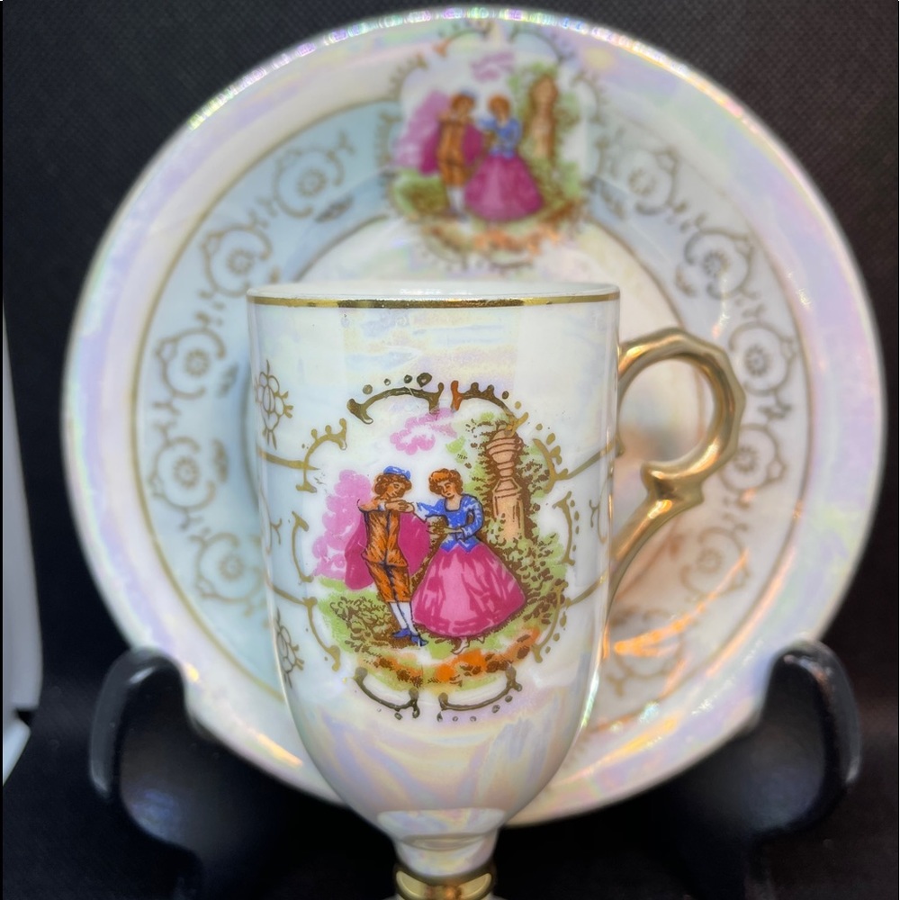 Vintage tea cup and saucer